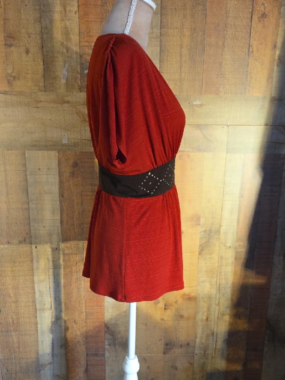 AB Studio Brick Orange V‑Neck Ruched Waist Tunic Top - Picture 4 of 9